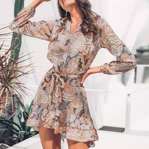 Dresses & Skirts - Ruffle Front Dress